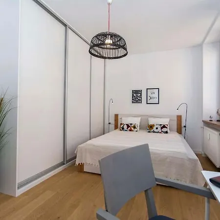 Hello Modena Sw Ducha Apartment